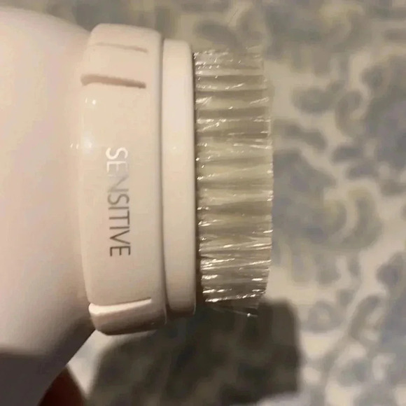 Silk’n DermBeaute sonic vibration  brush - Picture 7 of 7